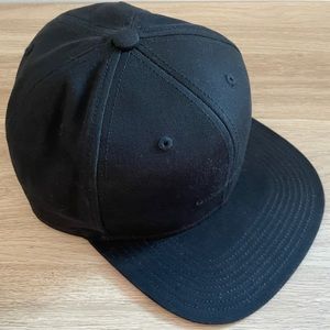 Onitsuka Tiger Ball Cap in Black